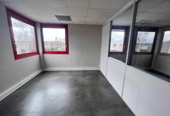 Location de bureaux secteur portes du Vieux-Lille à  à La Madeleine - 59110