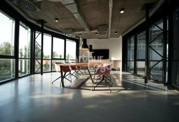 Bureaux à louer - bâtiment tertiaire polyvalent - VRU