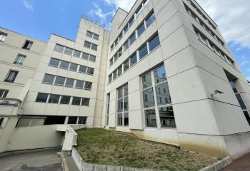 Location bureaux - Proximité métro ligne 12  à La Plaine Saint-Denis - 93210