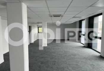 Bureaux aménagés à la location en ZFU La Pallice à  à La Rochelle - 17000