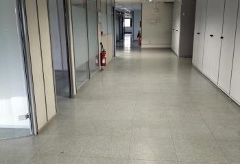 Location bureaux proche tram B et bus  à La Tronche - 38700