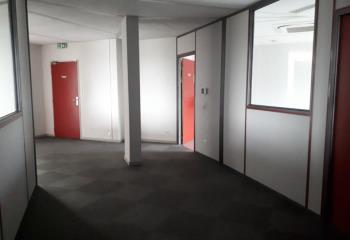 Location bureaux - Proximité bus, commerces et périphérique  à Labège - 31670