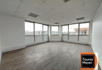 Bureaux à louer en parc tertiaire Enova à  à Labège - 31670