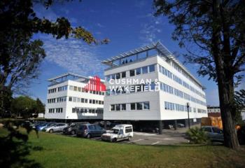 Bureaux à louer - Proche centre commercial et futur métro  à Labège - 31670