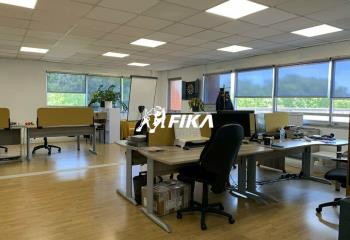 Location bureaux - Proche Toulouse, A61, D916, Bus 79  à Labège - 31670