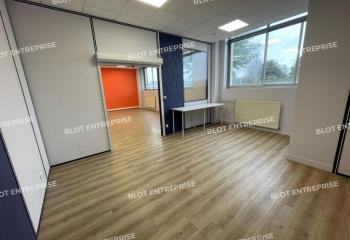 Location bureau proche voie express  à Lanester - 56600