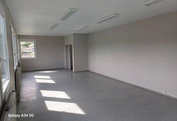 Location bureaux - Proche autoroute A26, route N2 et gare SNCF  à Laon - 02000
