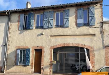 Surface de bureaux à la location au centre-ville de  à Lavaur - 81500