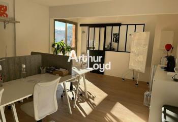 Location bureaux - Proche autoroute A8 et parking souterrain  au Cannet - 06110