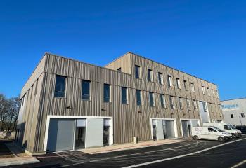 Location bureaux - Proche A13 et Rouen Centre  au Petit-Quevilly - 76140