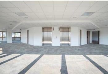 Location bureaux, proche métro ligne 3 Pont de Levallois  à Levallois-Perret - 92300