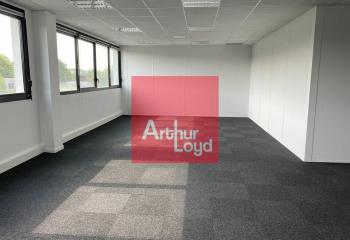 Location bureaux - Proche A5, Francilienne, RER D et T-ZEN  à Lieusaint - 77127