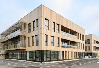 Location bureaux - Proche autoroute M6 et gare Vaise  à Limonest - 69760
