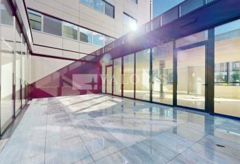 Bureaux à louer - Proche autoroutes A6 et RD 306  à Limonest - 69760