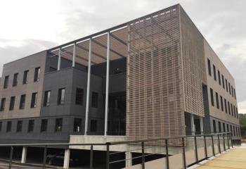 Location bureaux à - Terrasses des Bruyères - Accès métro et bus  à Limonest - 69760