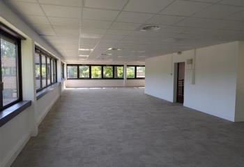 Location bureaux - Parc des Tanneries, proche tram et autoroute  à Lingolsheim - 67380