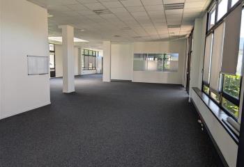 Location bureaux - Parc des Tanneries, proche Strasbourg et aéroport  à Lingolsheim - 67380