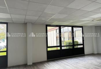 Location bureaux - Proche A35, bus, tram et TER  à Lingolsheim - 67380