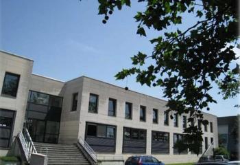 Location bureaux - Proche RER A et autoroute A4  à Lognes - 77185