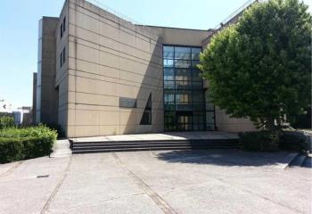 Location bureaux - Proche RER A, A4 et Francilienne  à Lognes - 77185