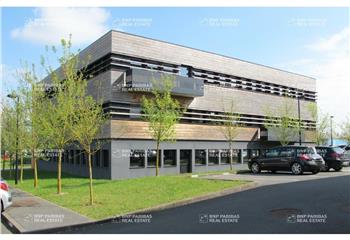 Location bureaux - Parc Eurasanté, proche métro et autoroutes  à Loos - 59120