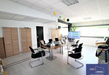 Location bureaux - Proche rocade bordelaise, bus et tram  à Lormont - 33310