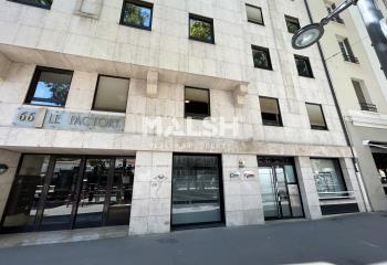 Sous-location bureaux - Confluence - Tramway en pied d'immeuble  à Lyon 2 - 69002