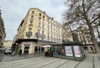 Location bureaux - Proche métro A, D, Tram T1 et gare Perrache  à Lyon 2 - 69002