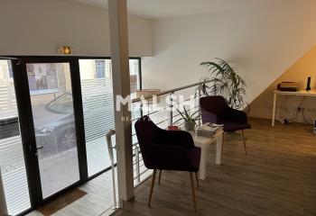 Location bureaux - Proche autoroute A6, métro et tramway  à Lyon 3 - 69003