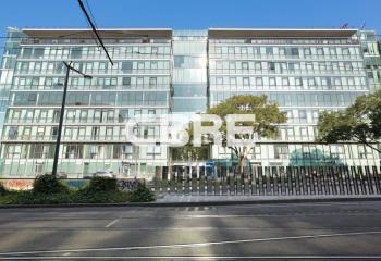 Location bureaux - Proche Part-Dieu, métro, tramway, bus et gare  à Lyon 3 - 69003