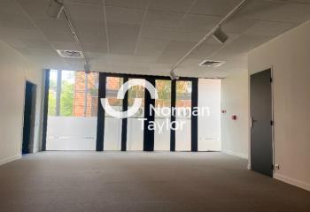 Location bureaux - Cité Internationale, proche Périphérique Laurent Bonnevay  à Lyon 6 - 69006