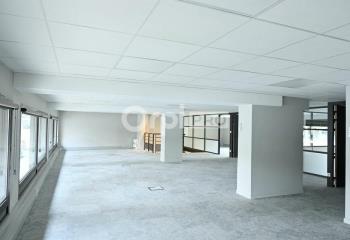 Bureaux à louer - Proche métro Charpennes, tram T1 et T4  à Lyon 6 - 69006