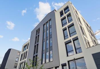 Location bureaux - Proche station T2 Berthelot et métro Jean Macé  à Lyon 7 - 69007