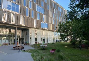 Location bureaux - Proche métro B Place Jean Jaurès et périphérique  à Lyon 7 - 69007