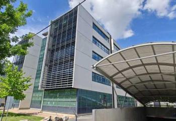 Location bureaux - Proche métro Laennec, accès rapide autoroutes et aéroport  à Lyon 8 - 69008