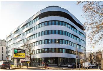 Location bureaux - Proche métro et commerces  à Lyon 9 - 69009