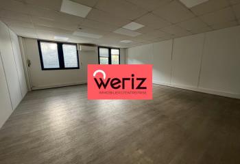 Location bureaux, secteur La Valentine, proche aéroport et autoroute  à Marseille 11 - 13011