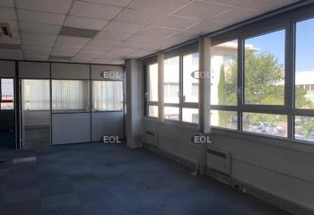 Bureaux à la location proche des transports et autoroutes -