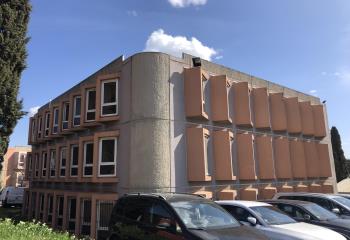 Location bureaux - Proche Transilien et autoroute A51