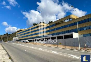 Location bureaux - Proche aéroport, gare TGV et port  à Marseille 16 - 13016
