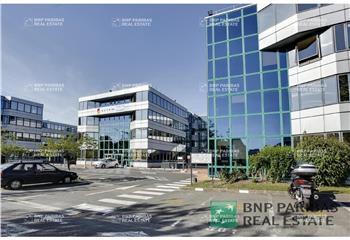 Location bureaux - Proche commerces et axes routiers A6/10/126