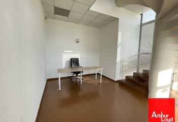 Location bureaux - Proche autoroutes A9/A709, gare et aéroport  à Mauguio - 34130