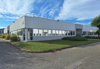 Location bureaux - Proche Tram A et Rocade