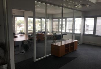 Location bureaux - Proche tram ligne A et aéroport  à Mérignac - 33700