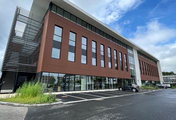 Location bureaux immeuble Le First  à Mérignac - 33700