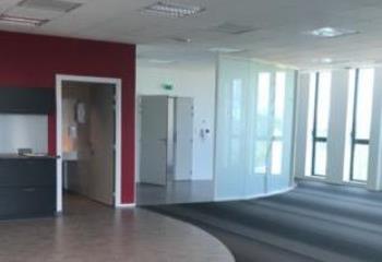 Bureaux à louer - Proche de la Tour Jonxion1  à Meroux-Moval - 90400
