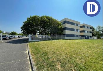Location bureau - Proche autoroute A4 et transports urbains