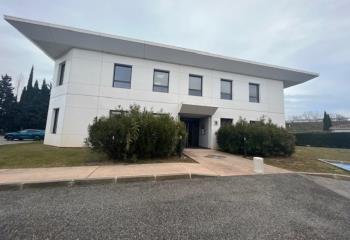 Location bureaux - Proche autoroute et bus