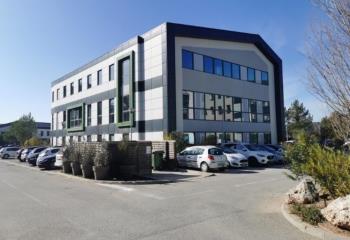 Location bureaux - Proche autoroute A8, gares TGV et aéroport Marseille  à Meyreuil - 13590