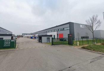 Location bureaux - Proche autoroutes A42, A43, A432 et Aéroport Saint-Exupéry  à Meyzieu - 69330